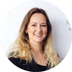 Liliya Saxon, the Magic Gel's Chief Educator