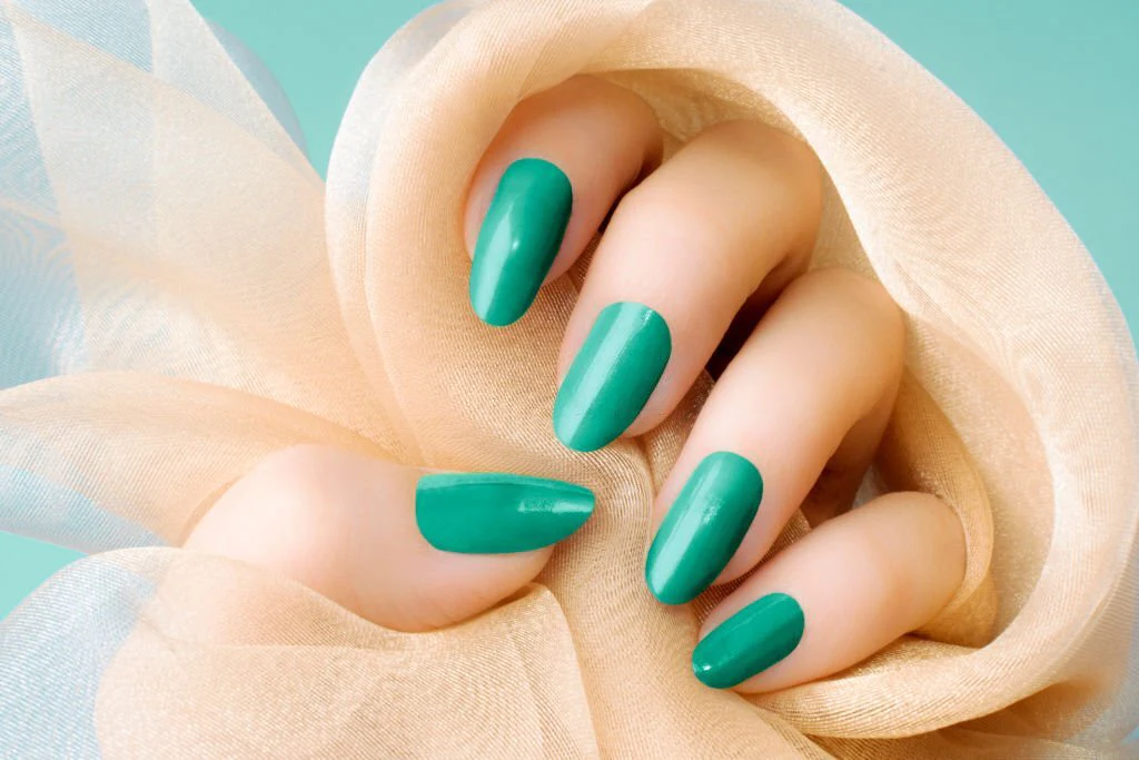 Green nail polish
