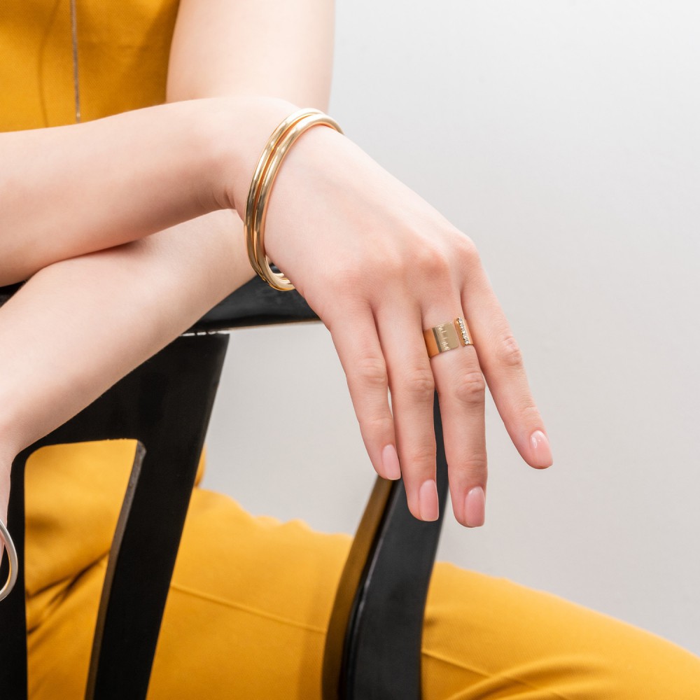 Faceless woman nails painted by one of the Foundation Flex shade