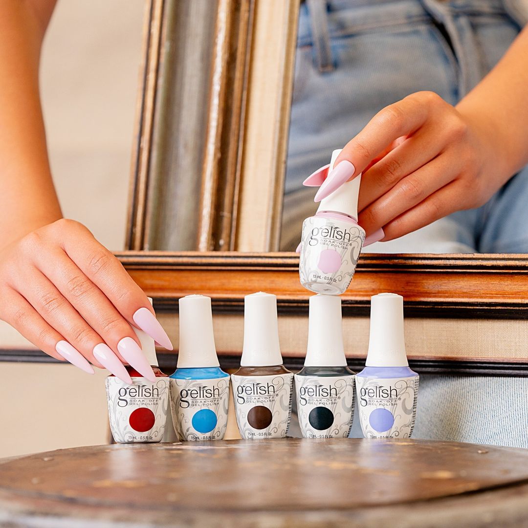  the gallery of Fall with the In Frame collection. 🎨🍂 Six stunning shades, each a masterpiece, inspired by the rich colors and textures of the season.