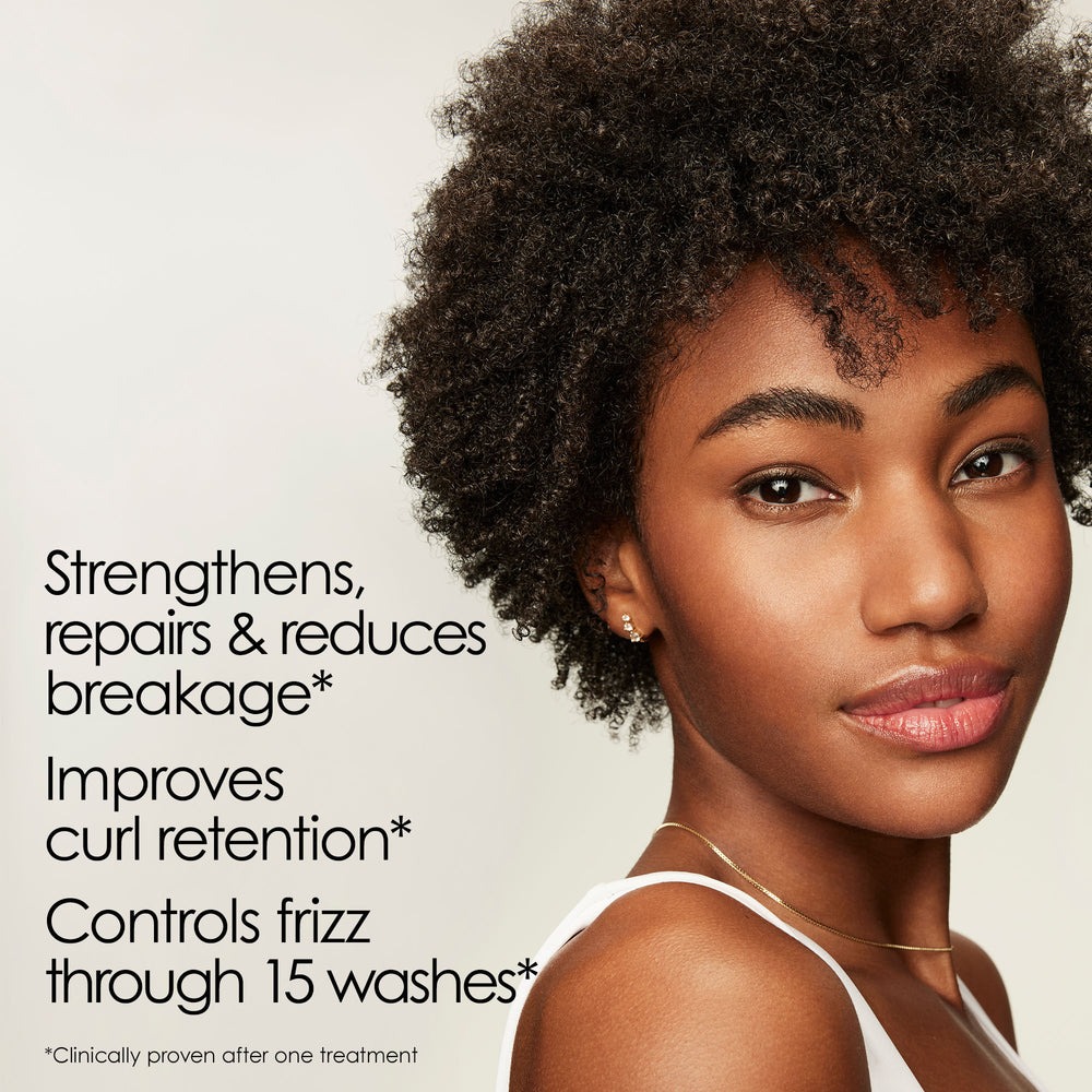 Olaplex Bond Shaper Curl Rebuilding Treatment hair. Hair strengthens, repairs and reduces breakage.