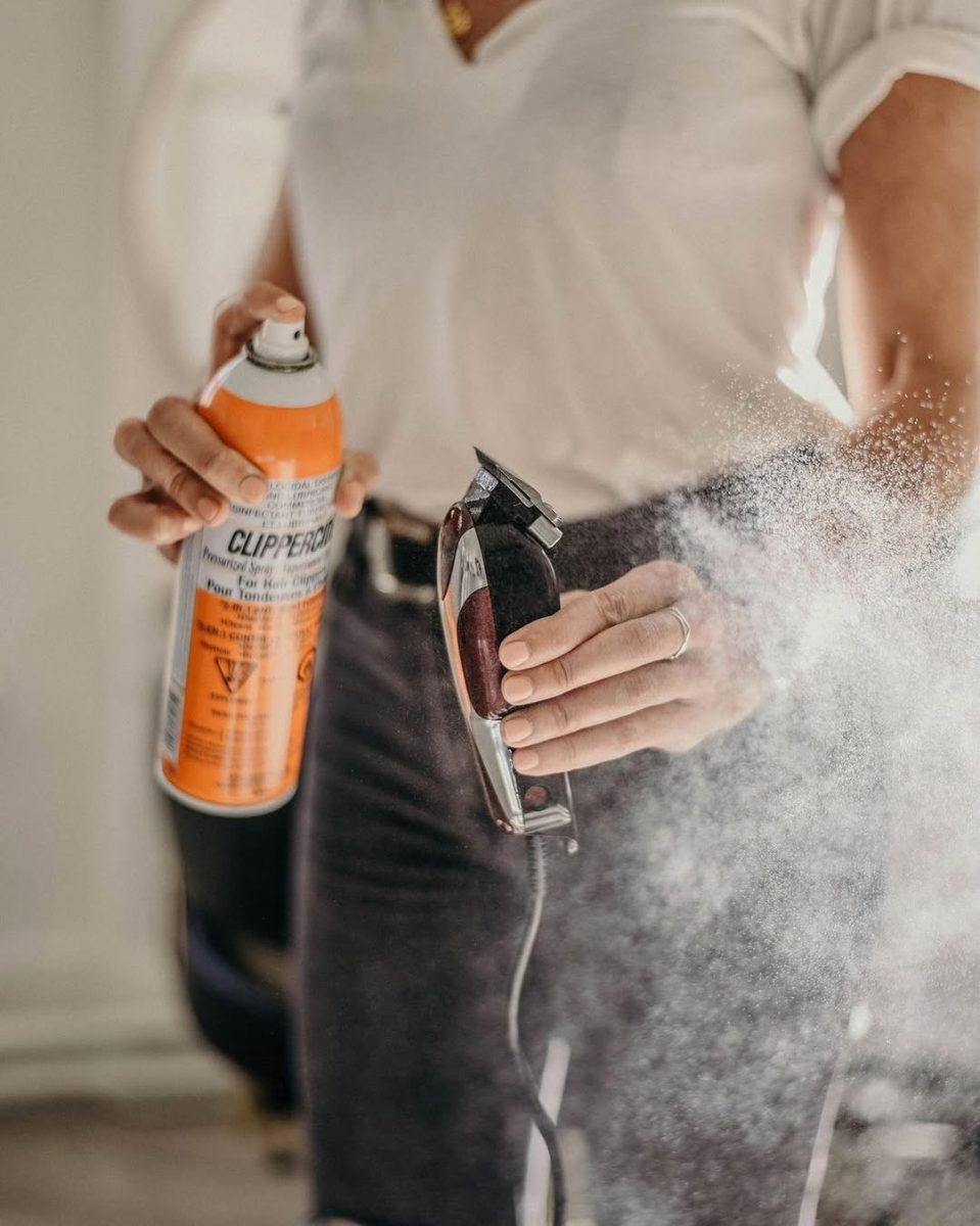 Clippercide Pressurized Spray For Hair Clipper. Hair Clipper. Trimmer. Hair cut.