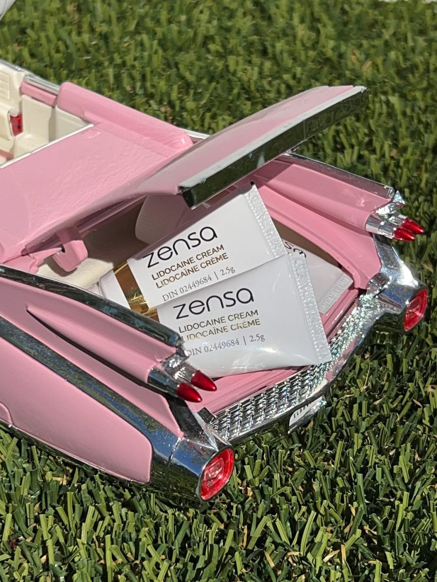 ZENSA NUMBING CREAM - 2.5G
Formulated for painful procedures like waxing, microblading, injections, and more.
Maximum strength 5% lidocaine
Lasts 2-3 hours and is safe to reapply on broken skin to extend numbing sensation
Natural pH formulation is safe to use on the most sensitive areas like the bikini area and lips
Does not contain vasoconstrictors that will affect the settling of ink
Vitamin E acts as an anti-inflammatory to boost the healing process
Vegan & steroid-free
