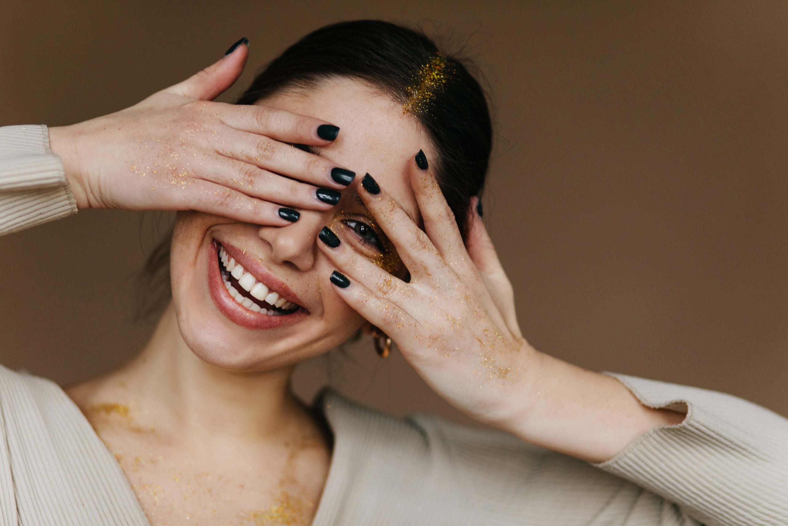 Fall 2025 nail colors. Fall nails. 2025 nail shades. best-nail-formulas-for-fall-2025. Manicure. Nail polish. Gel color.
